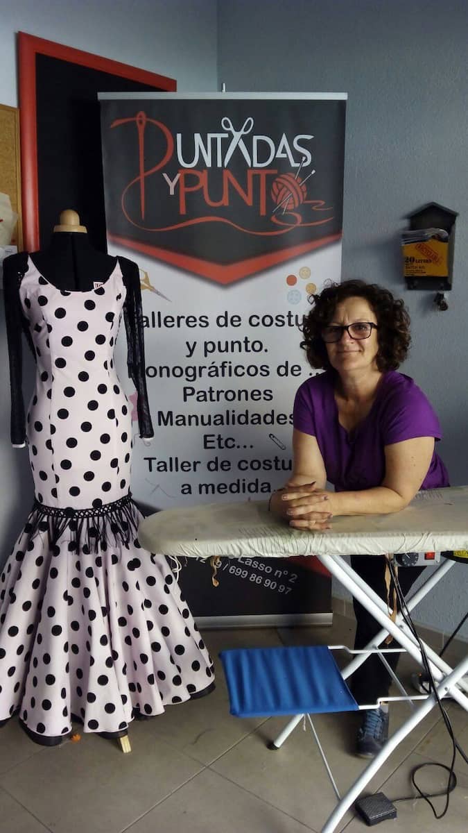 Interior del taller Puntadas y Punto en Córdoba - Espacio de trabajo y enseñanza